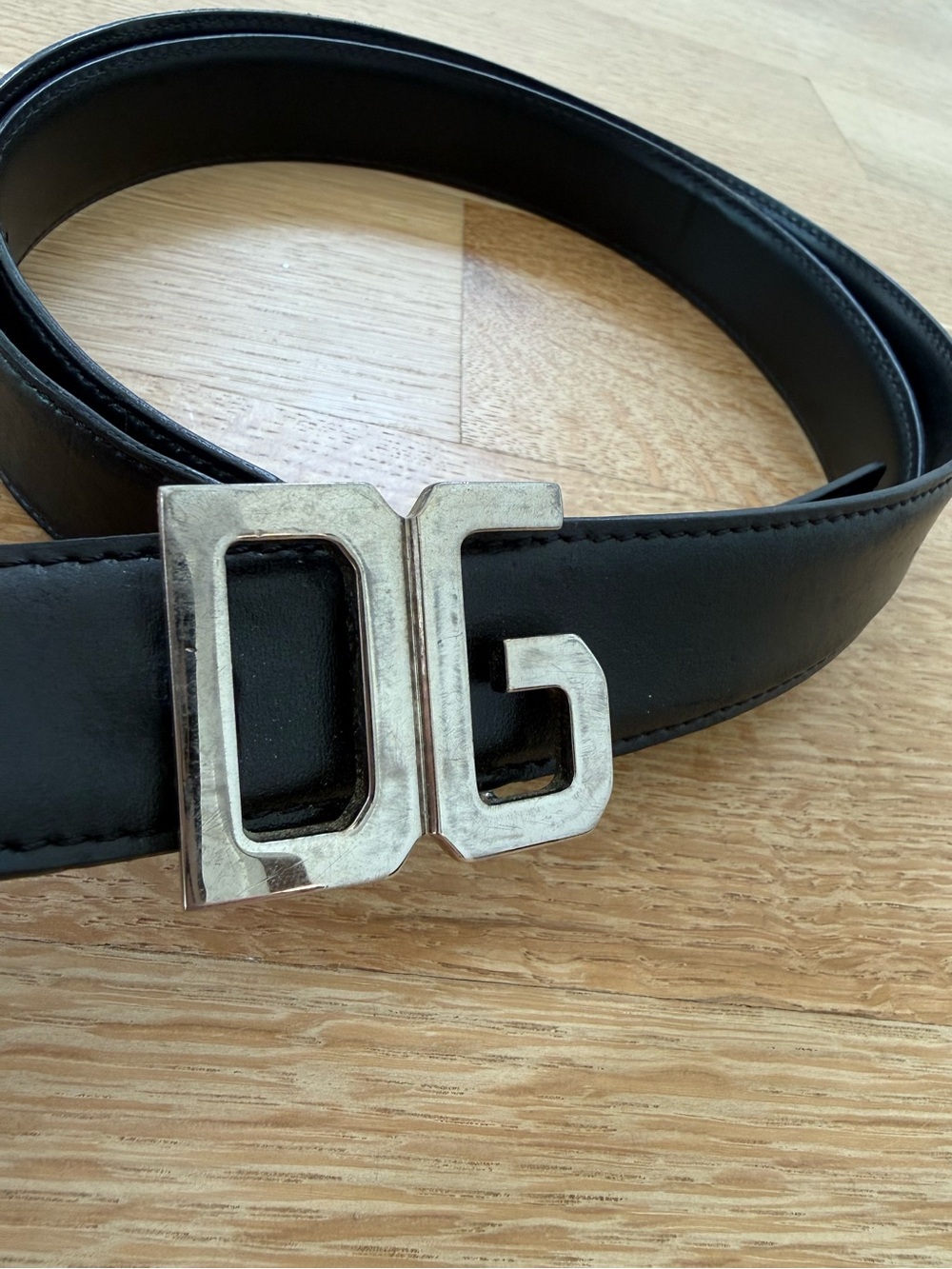 Authentic Dolce & Gabbana Black Leather Men's Belt with Silver DG Buckle
